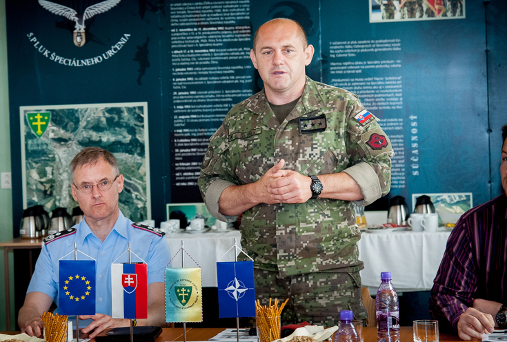 006_2014_05_23_návšteva_vojenský_diplomatický_zbor